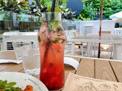 -Mark&Mars Restaurant