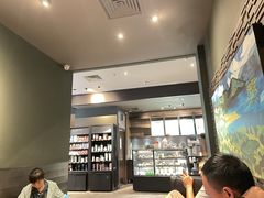 -星巴克臻选(南京金茂览秀城店)