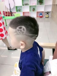 -萌酷专业儿童剪发造型(悦方店)