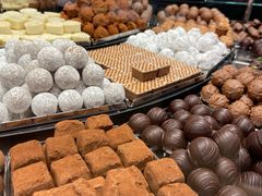 -Laderach 莱德拉(上海环贸iapm店)