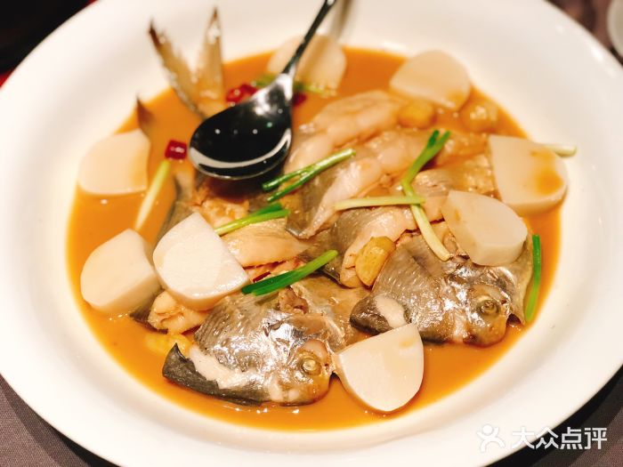 新荣记(BFC外滩金融中心店)家烧鲳鱼图片