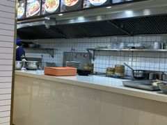 -老新隆牛肉锅贴(新街口店)