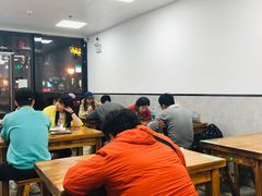 大堂-何记酿皮店(西流湾店)