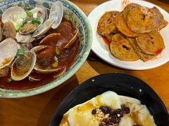 -爆炸头阿姨小四川正宗川味小吃(无任何分店)