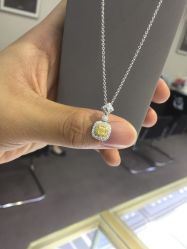 -威德钻石-克拉钻大本营(南京东路店)