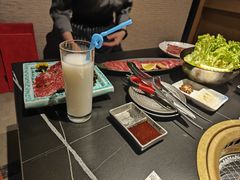 -山川小町·极番烧肉(新地假日广场店)