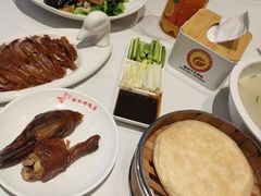 -梅利汴京烤鸭•开封豫菜地标店(东大街店)
