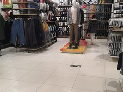 -优衣库(郑州二七万达广场店)