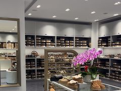 -UGG(燕莎奥特莱斯购物中心店)