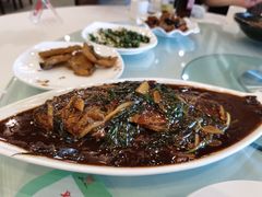 红烧河鲫鱼-锦江中华村农家乐饭庄