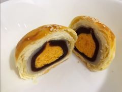 豆沙蛋黄酥-闻酥园(大慈寺店)
