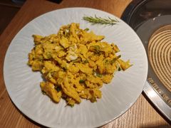 金雀花炒蛋-一朵菌·野生菌探索家火锅(南亚店)