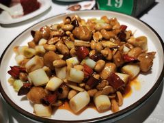 宫爆鸡丁-雲蜀龙阁·金牌水煮鱼(方庄店)