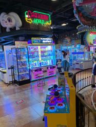 -卡通尼乐园(银泰店)