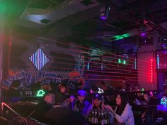 -UP嘻哈酒吧(粉巢店)
