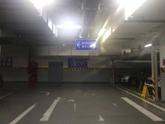 -澳门中心-办公楼地下停车场