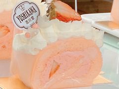 草莓淡奶油云朵卷-吉川堂·日式甜点专门店(正佳广场店)