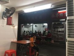 门面-威邵鸡煲(西华路总店)