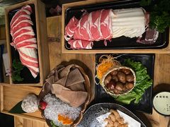 -湊湊火锅·茶憩(杭州湖滨银泰in77店)