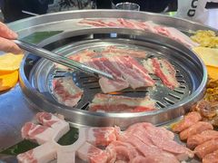 -哈哈碳都·牛肋条无限自助烤肉(宝龙店)