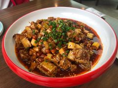 -有红鸡毛店·川菜(建设路店)