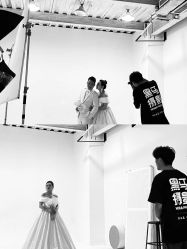 -黑马婚纱摄影