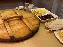 -万里闯关东铁锅炖菜馆(高新旗舰店)