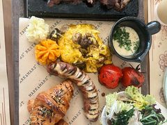 -Mark&Mars Restaurant