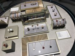 -梵克雅宝(国贸商城店)