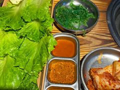 -青瓦炭韩潮烤肉(花园道店)