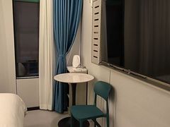 -七橙公寓(昌岗地铁站广州美术学院店)