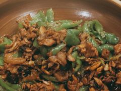 辣椒炒肉-俏湘厨•地道湘菜(建华南路店)