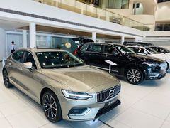 -杭州中沃沃尔沃4S店(滨江区店)
