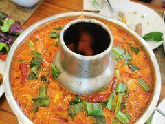 -Chom Cafe and Restaurant