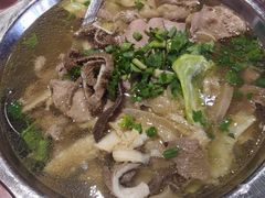 -谢老五跷脚牛肉·非遗传承店
