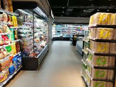-中百仓储超市有限公司(越秀星汇维港店)