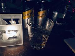 -TZ House音乐现场(来福士中心店)