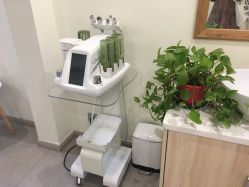 -悦芳庭美肤美体品牌集合店