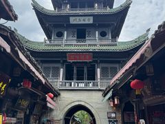 -华光驿站私房菜·黑金冠