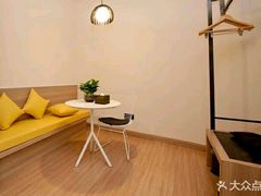 -艾豪森酒店(西安大雁塔大唐不夜城店)