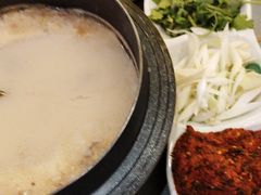 -河坝烧烤串城(金达莱店)
