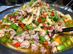 -兔行天下-鸿鹤鲜锅兔(中海国际店)