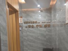 -上海仁爱医院口腔科 · 种植