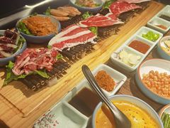 -明洞阿姨·韩式酱蟹烤肉·创意料理(三元桥店)