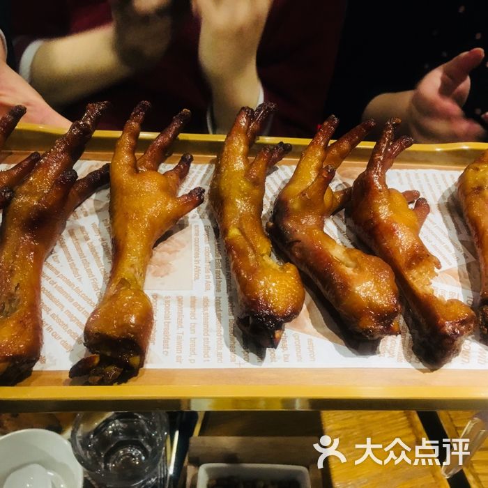 鼎原力量吊炉烧鸽主题餐厅吊炉鸡手图片-北京烧烤-大众点评网