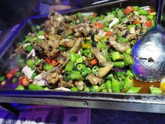 炭烧牛蛙平锅紫苏味-蘭奢雅集·江浙菜(青山江滩店)