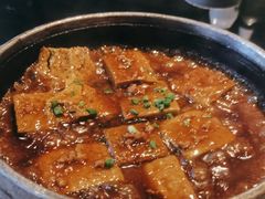 -帅巴人舅母子腊蹄民俗村
