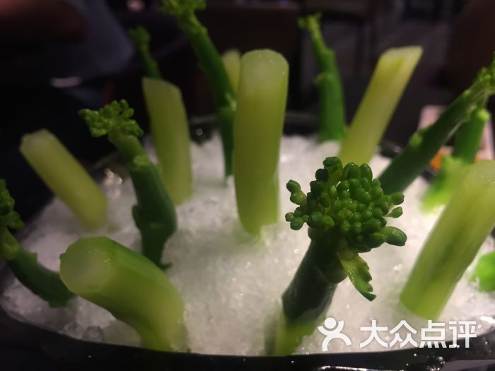 鹅夫人(中山公园店)冰镇芥蓝图片 - 第1张