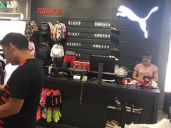 -PUMA品牌自营折扣店(天津佛罗伦萨小镇奥莱店)