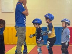 -悦动体能篮球羽毛球网球(三里河店)